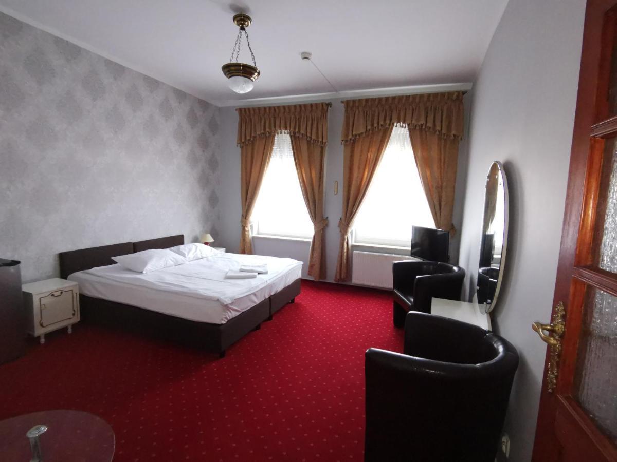 Hotel Nad Rzeczka Thorn Exterior foto