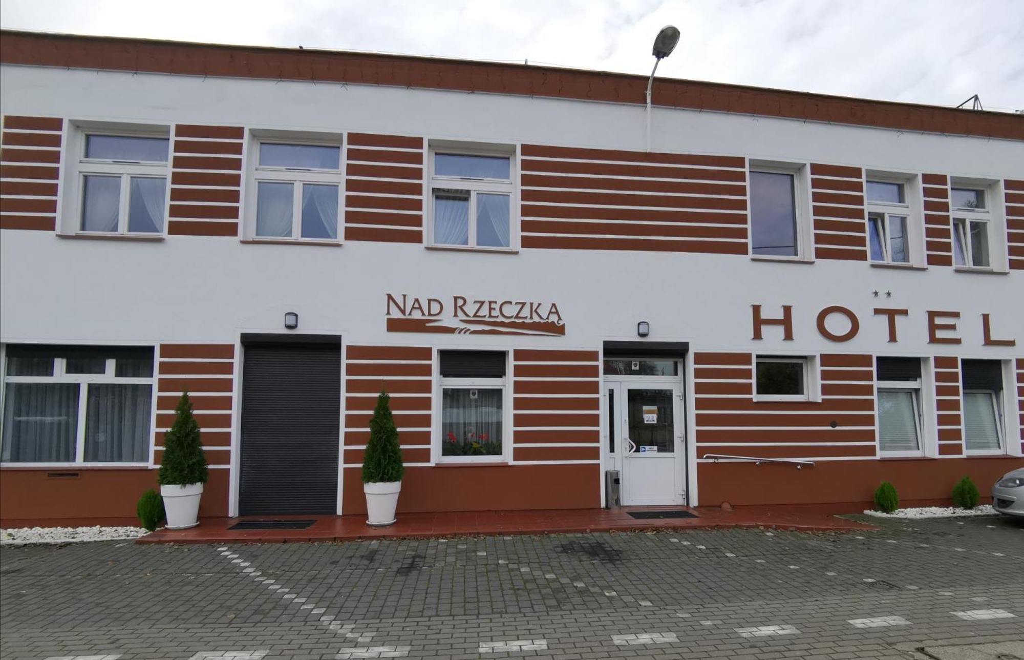 Hotel Nad Rzeczka Thorn Exterior foto